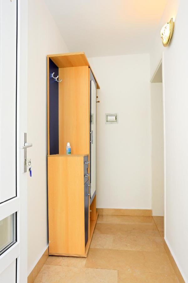 Apartments With A Parking Space Marusici, Omis - 18497 Мимице Екстериор снимка