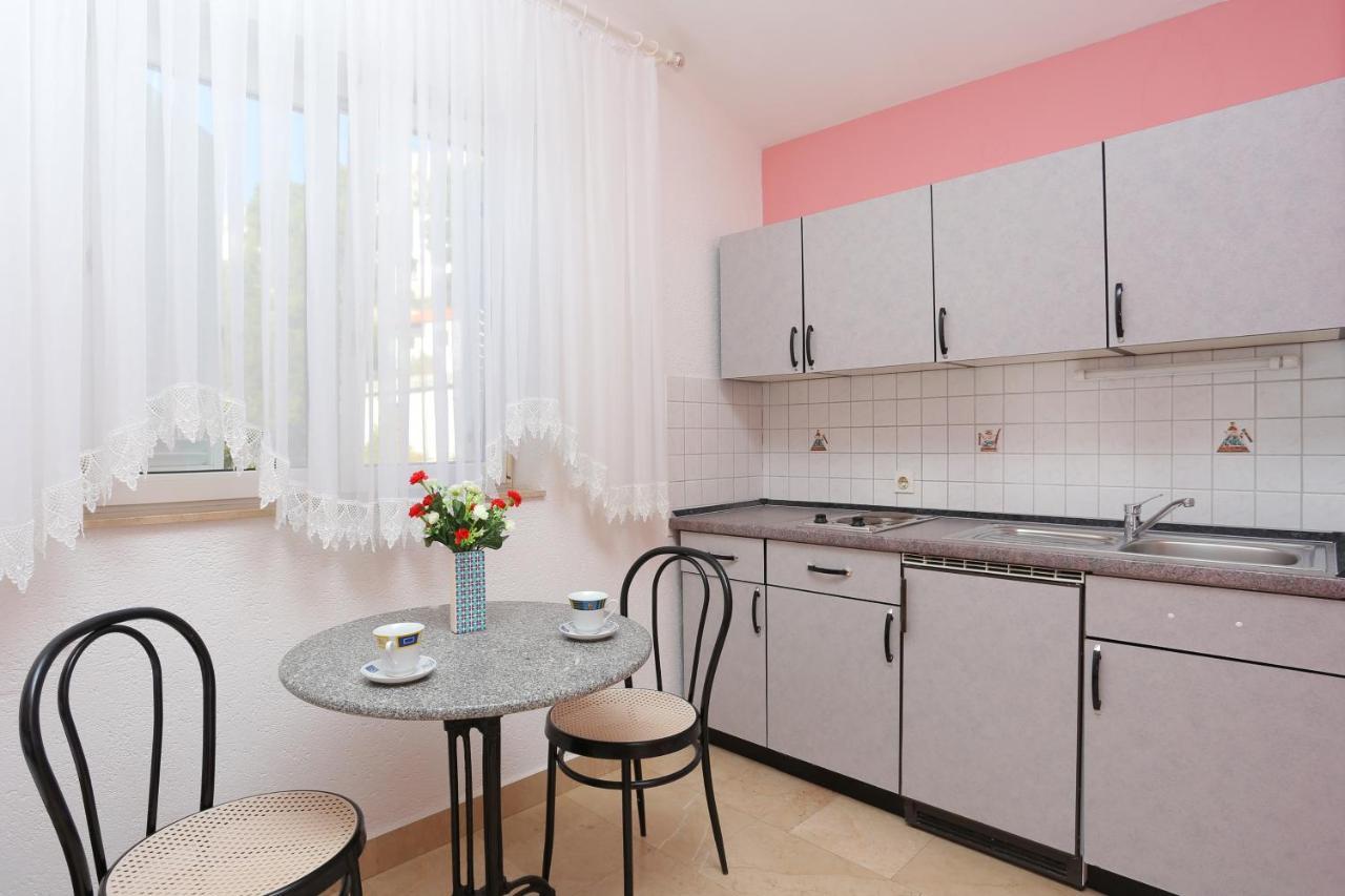 Apartments With A Parking Space Marusici, Omis - 18497 Мимице Екстериор снимка
